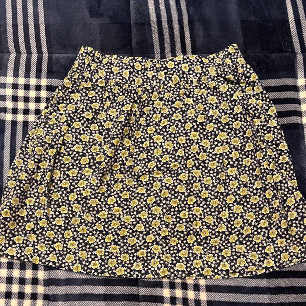 Loft Women Floral Black and Yellow Skirt